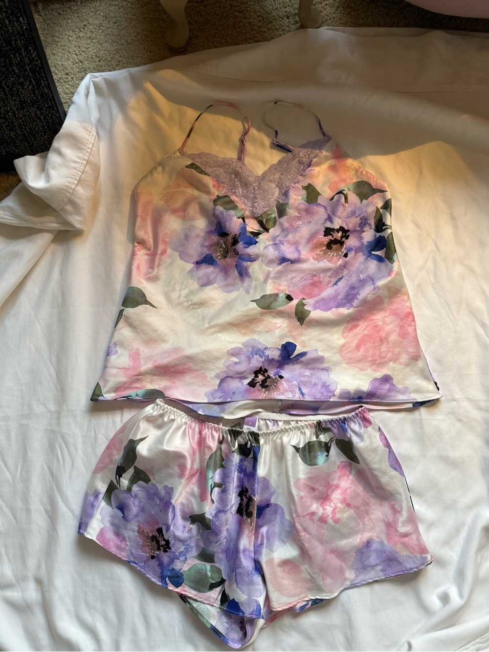 Women's Lilac+London Satin and Lace Pajama Cami & Pajama Shorts Sleep Set - Picture 3 of 6